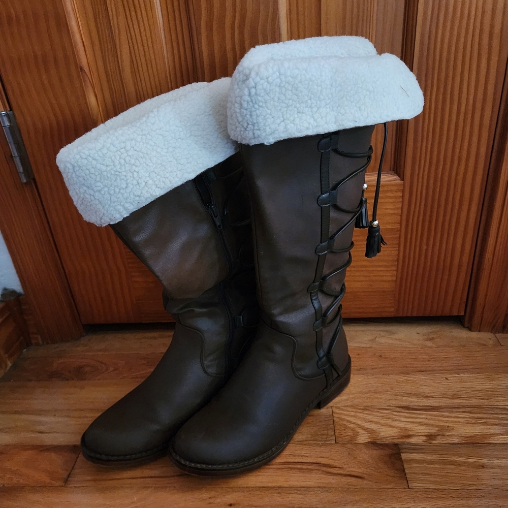 XOXO Brown Faux Leather Sherpa Tall Boots Size 8.5